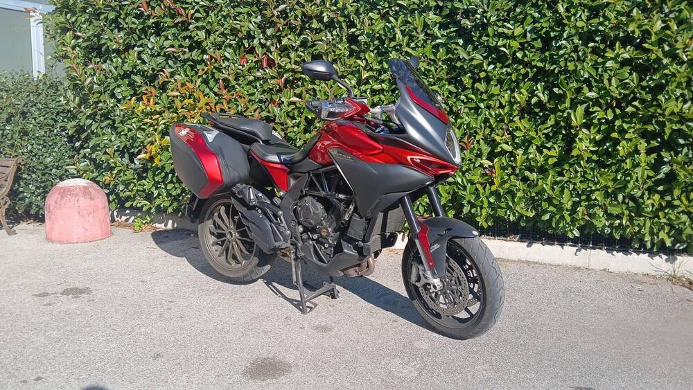 MV Agusta Turismo Veloce 800 Lusso (2021 - 22) (2)