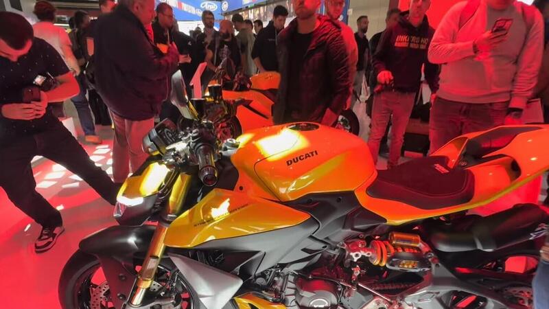 Ducati a EICMA 2025: torna il giallo e arrivano le livree dedicate ai campioni MotoGP [VIDEO]