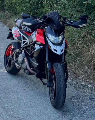 Ducati Hypermotard 950 RVE (2022 - 25) usata