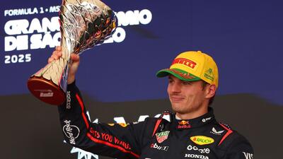 F1. Un inscalfibile Max Verstappen conquista un clamoroso podio ad Interlagos: &quot;Non ci arrendiamo mai, sono orgoglioso di tutti quanti&quot;, e su Kimi Antonelli dice...