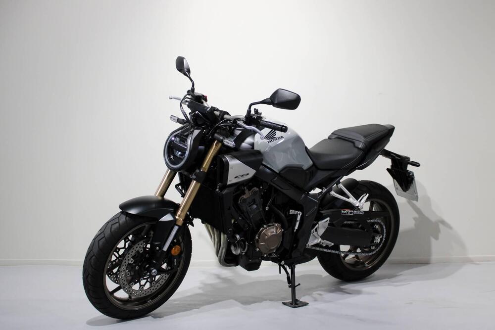 Honda CB 650 R E-Clutch (2024 - 26) (3)