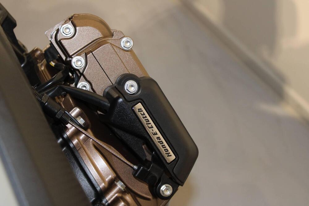 Honda CB 650 R E-Clutch (2024 - 26) (7)