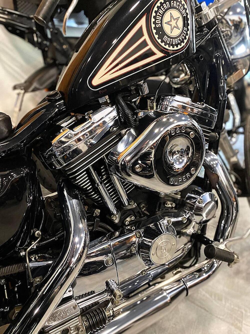 Harley-Davidson 1200 Custom (1995 - 00) - XL 1200C (19)