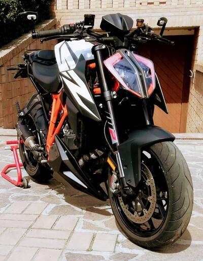 KTM 1290 Super Duke R (2019) usata