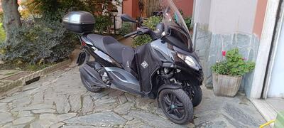 Piaggio Mp3 300 Hpe (2019 - 20) usata