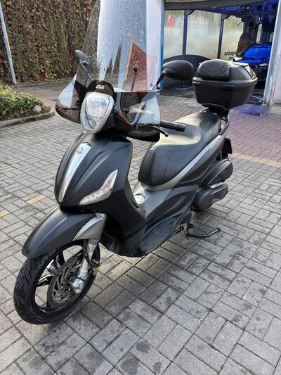 Piaggio Beverly 350 SportTouring ie ABS (2011 - 17) usata