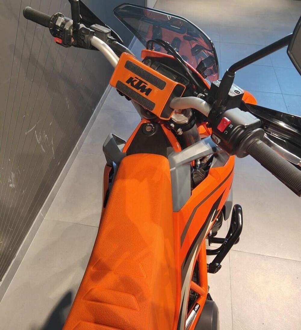 KTM 690 Enduro R (2022 - 25) (4)