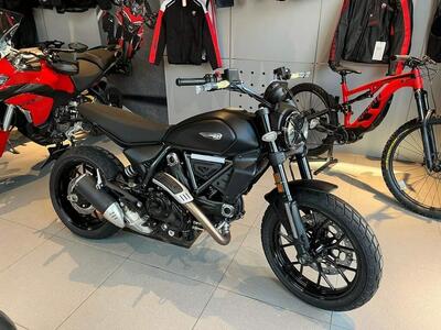 Ducati Scrambler 800 Icon Dark (2025) usata