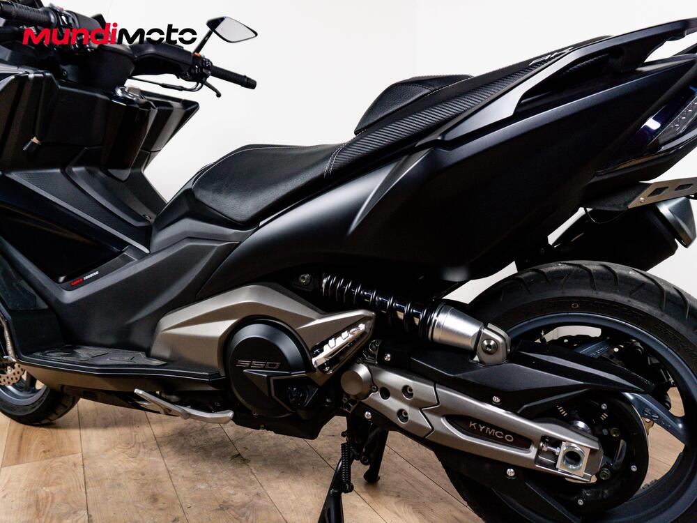 Kymco AK 550 ETS (2021 - 26) (10)