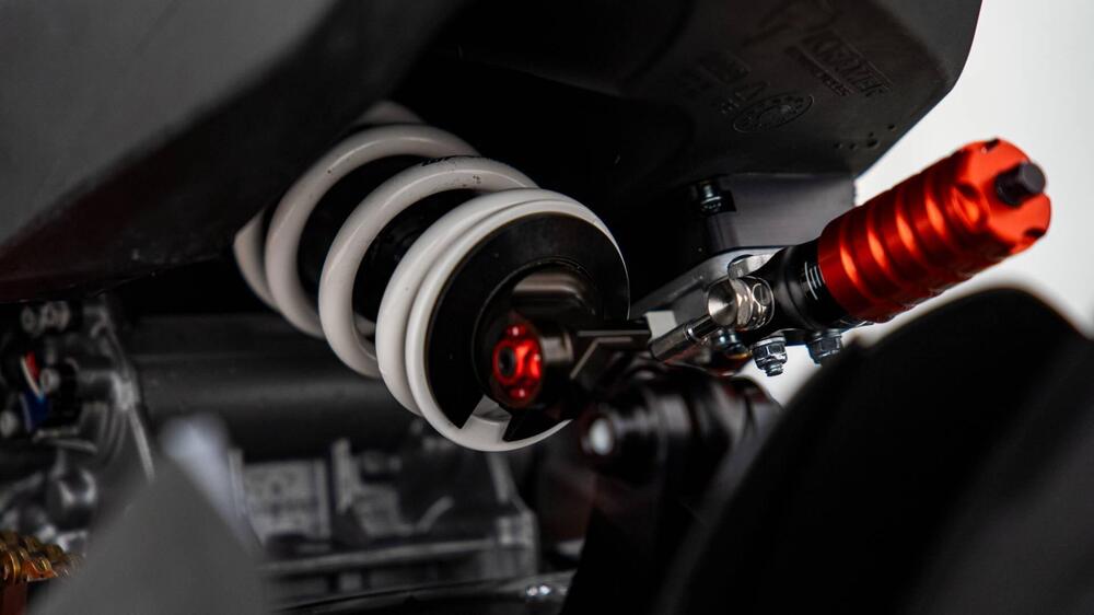 KTM RC 8C 890 (2021 - 22) (11)