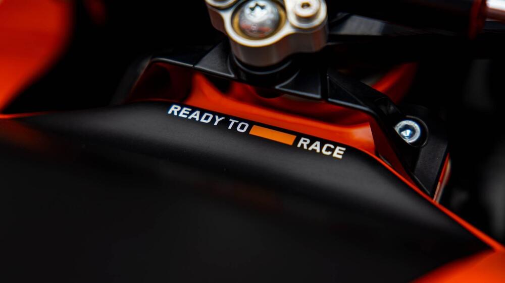 KTM RC 8C 890 (2021 - 22) (15)