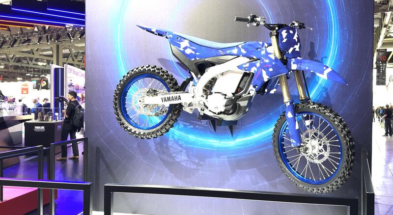Yamaha pensa al cross elettrico: ecco il primo concept a Eicma 2025 [VIDEO]