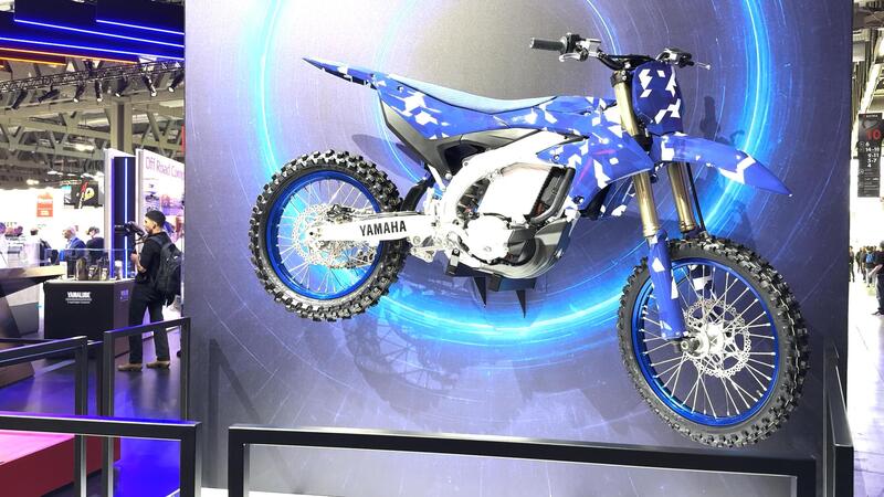 Yamaha pensa al cross elettrico: ecco il primo concept a Eicma 2025 [VIDEO]