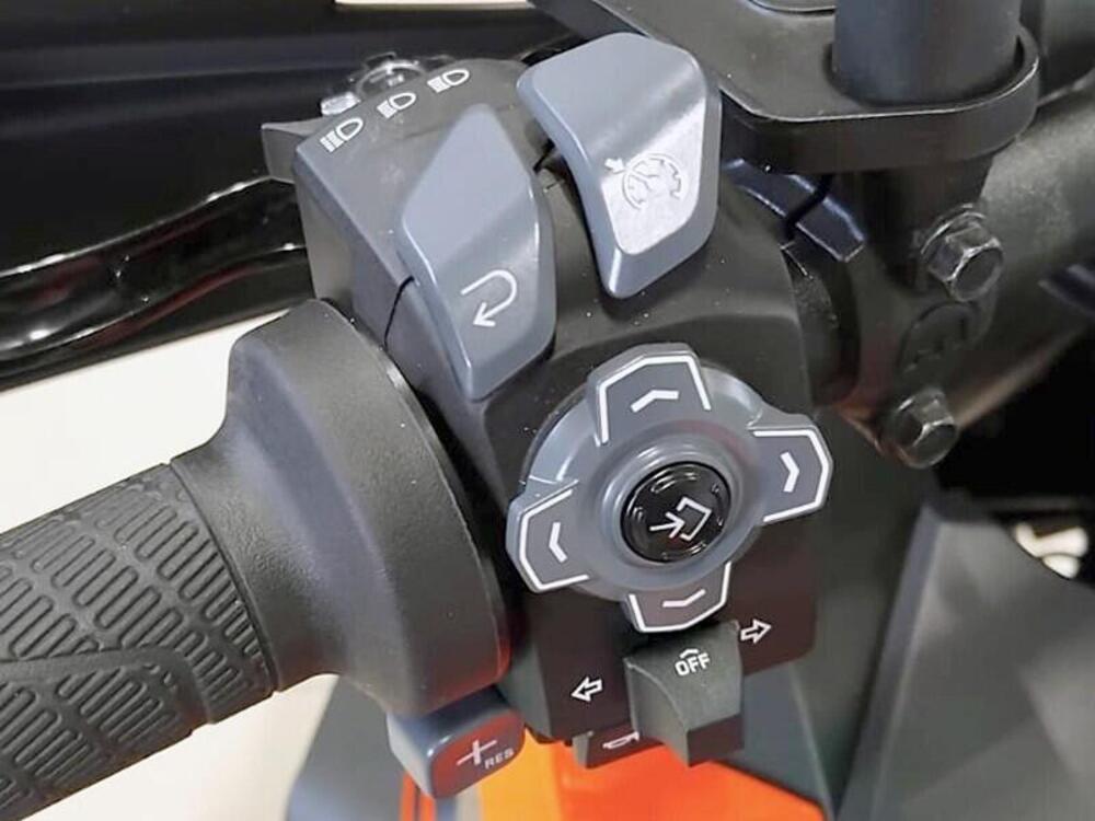 KTM 1290 Super Adventure S (2022 - 25) (8)