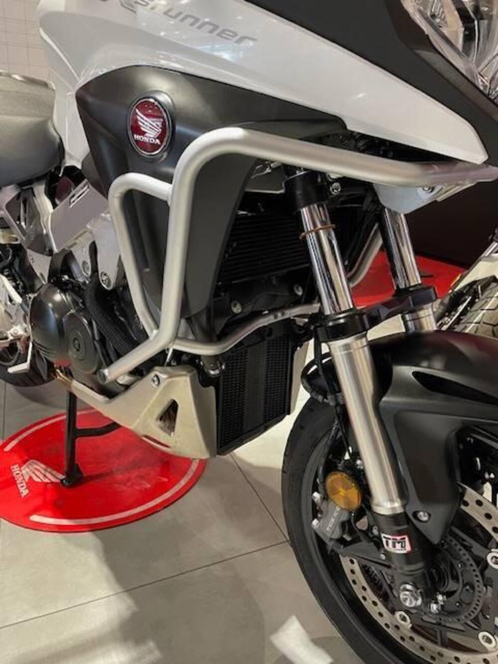 Honda Crossrunner (2017 - 20) (14)