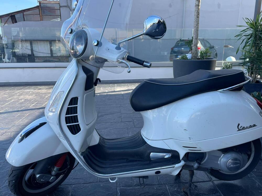 Vespa GTS 300 (2010 - 14) (7)