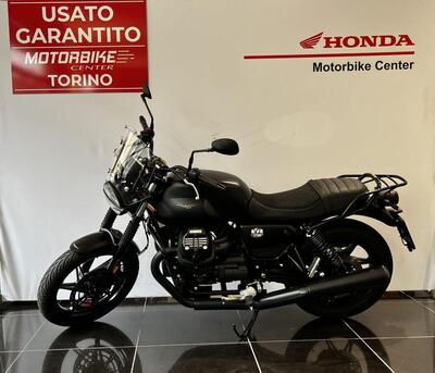 Moto Guzzi V7 Stone (2021 - 24) usata