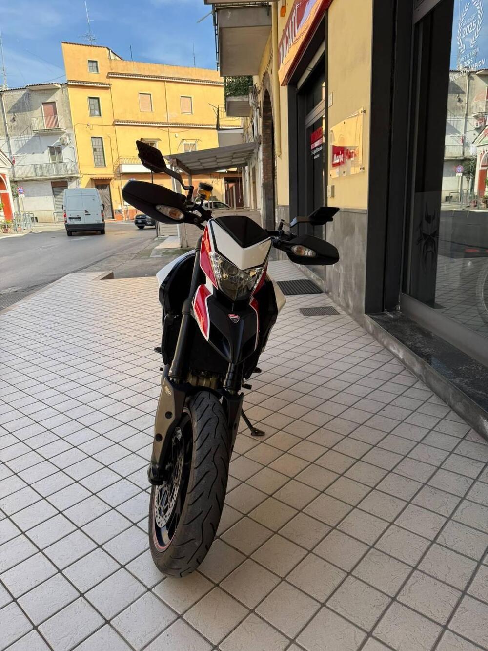 Ducati Hypermotard 821 SP (2013 - 15) (2)
