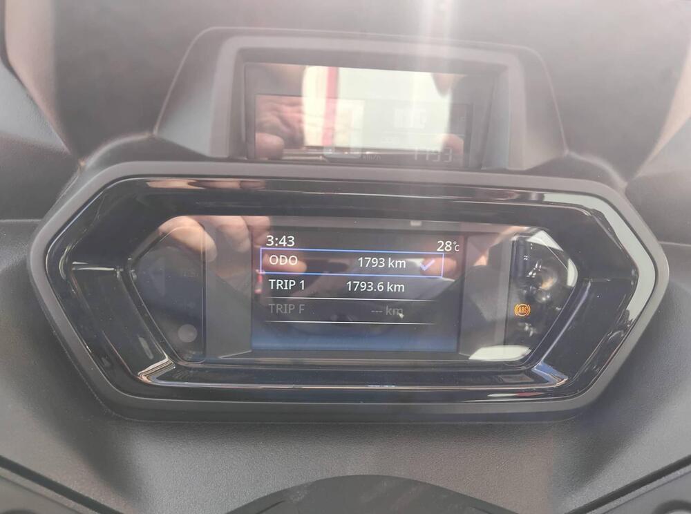 Yamaha X-Max 300 Tech Max (2021 - 24) (13)