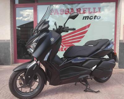 Yamaha X-Max 300 Tech Max (2021 - 24) usata