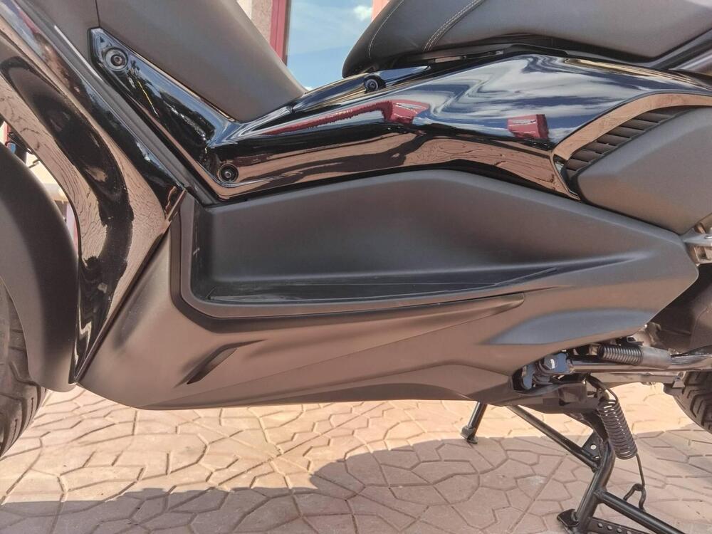 Yamaha X-Max 300 Tech Max (2021 - 24) (8)