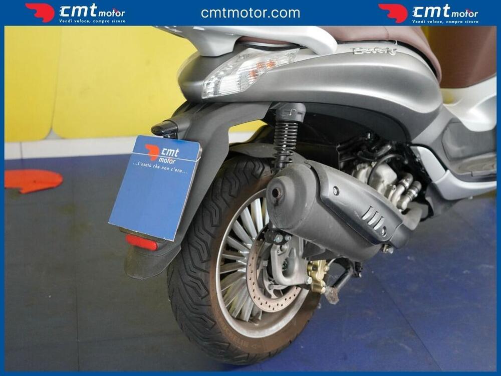 Piaggio Beverly 300 i.e. Street (2020) (6)