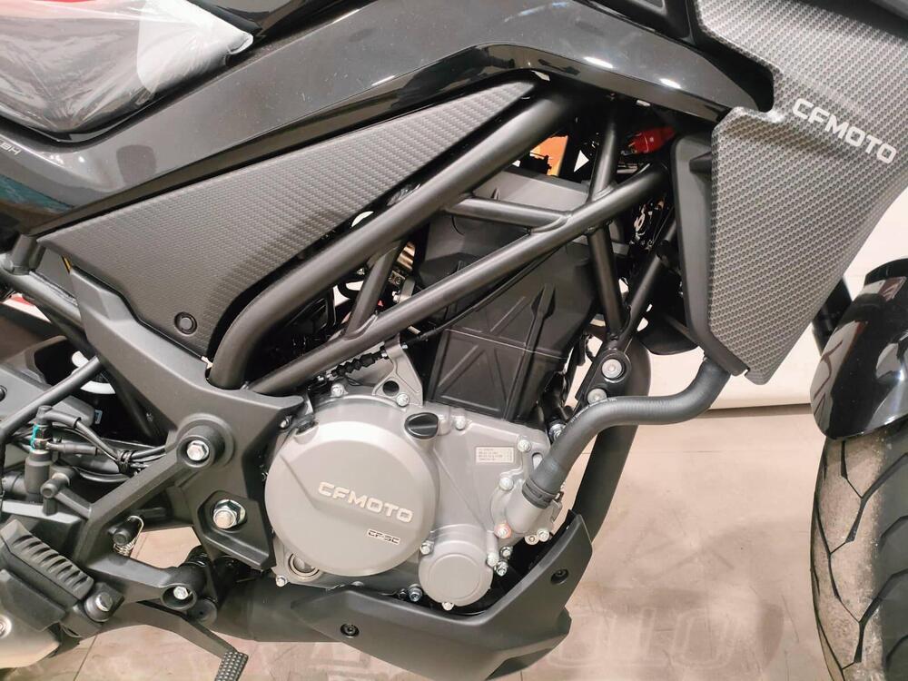 CFMOTO 300NK (2021 - 26) (7)