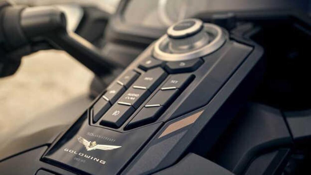 Honda GL 1800 Gold Wing DCT (2020) (3)