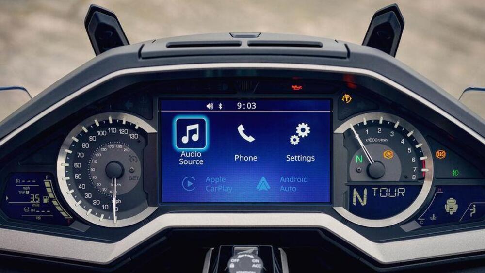 Honda GL 1800 Gold Wing DCT (2020) (2)