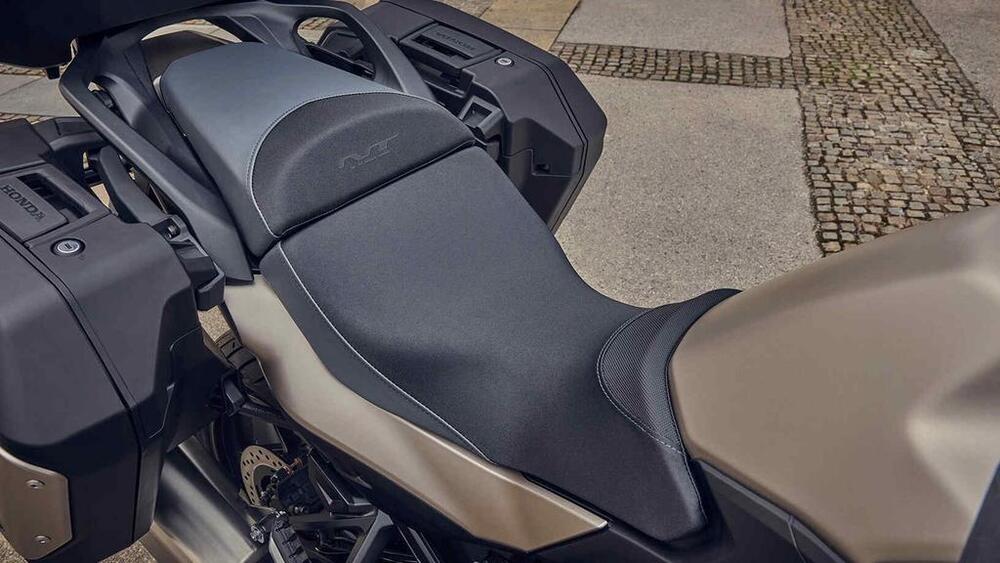 Honda NT 1100 DCT Electronic Suspension (2025 - 26) (4)