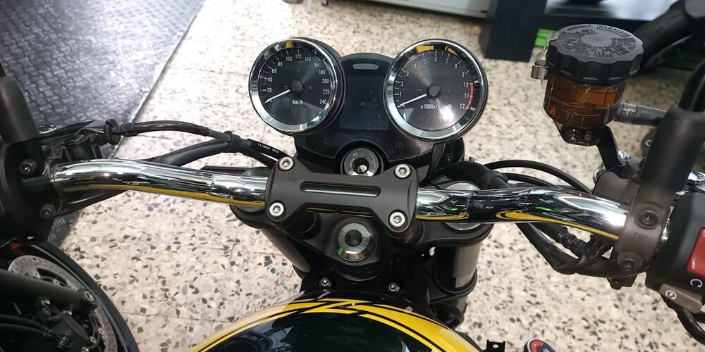 Kawasaki Z 900 RS (2022 - 25) (2)