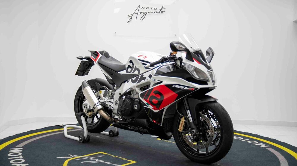 Aprilia RSV4 R (2009 - 12) (8)