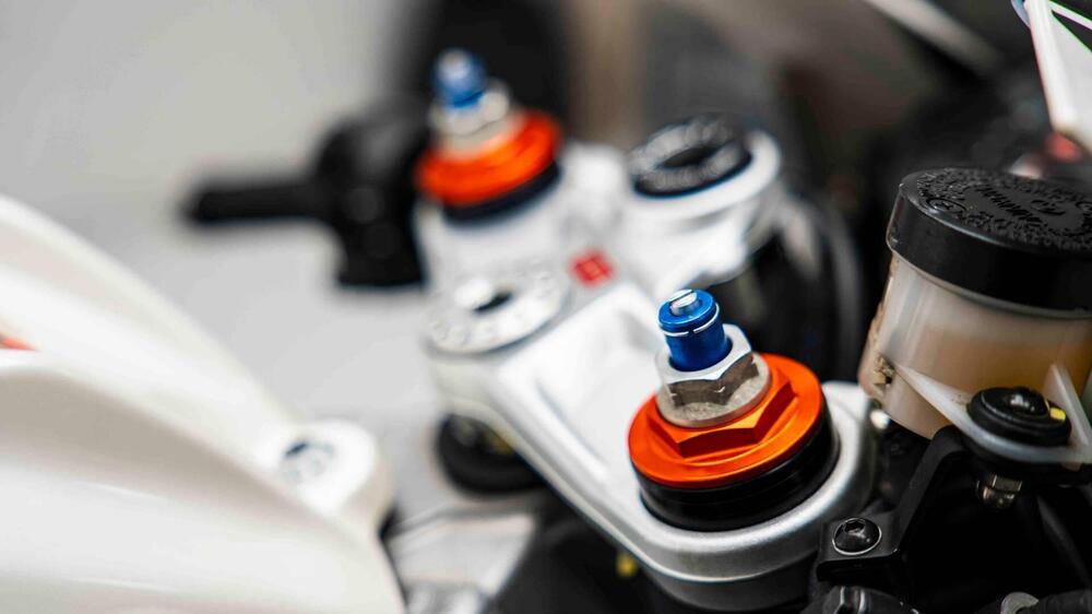 Aprilia RSV4 R (2009 - 12) (11)