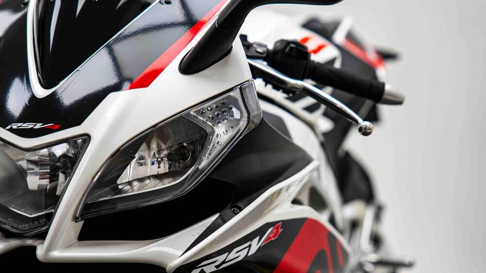 Aprilia RSV4 R (2009 - 12) (17)