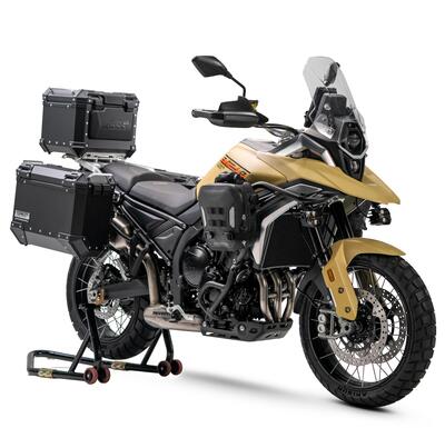 ZXMoto 820 ADV: l&#039;adventure cinese pi&ugrave; tecnologica di sempre? Eccola a Eicma 2025 [VIDEO]