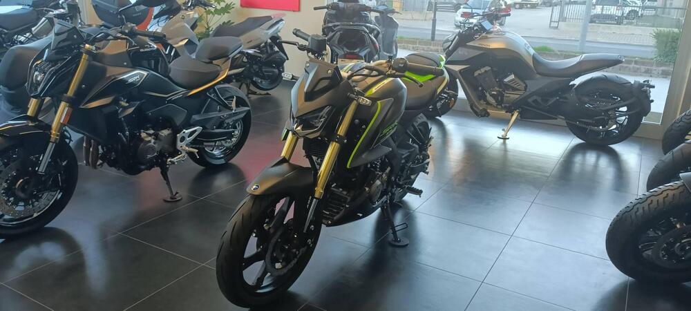 QJ Motor SRK 125 S (2025 - 26) (2)