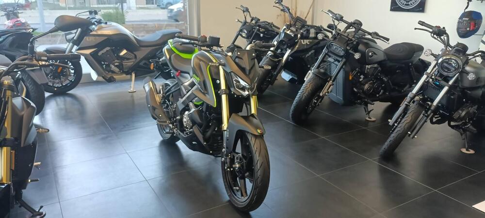 QJ Motor SRK 125 S (2025 - 26)