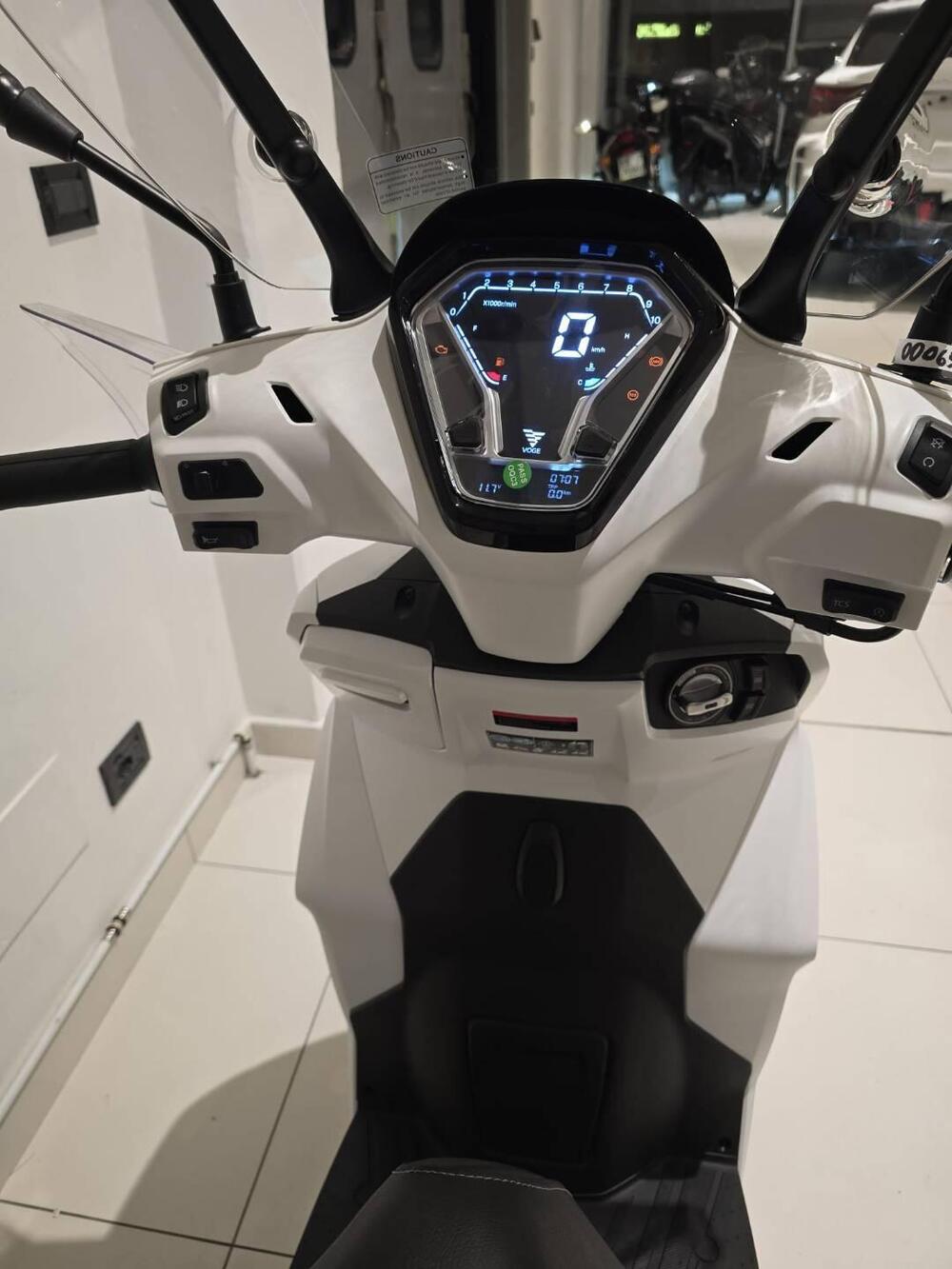 Voge Sfida SR16 200 (2025 - 26) (4)