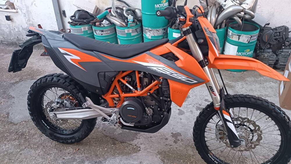 KTM 690 Enduro R (2021)