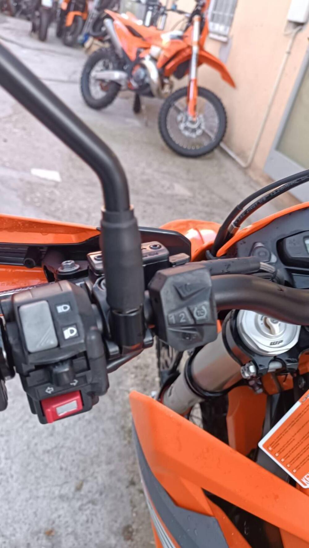 KTM 690 Enduro R (2021) (5)