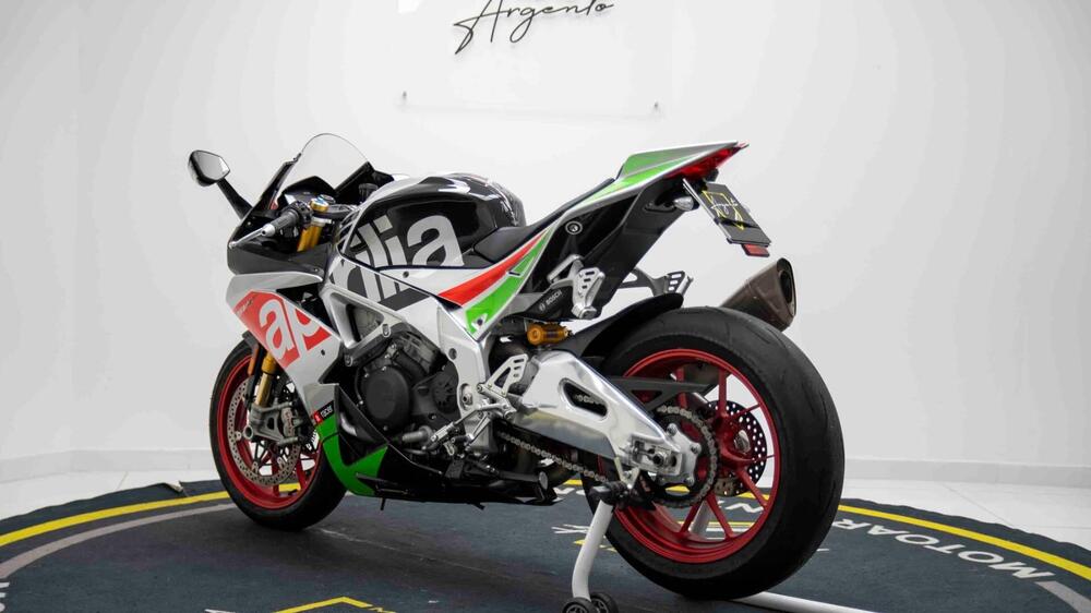Aprilia RSV4 RF (2017 - 19) (5)