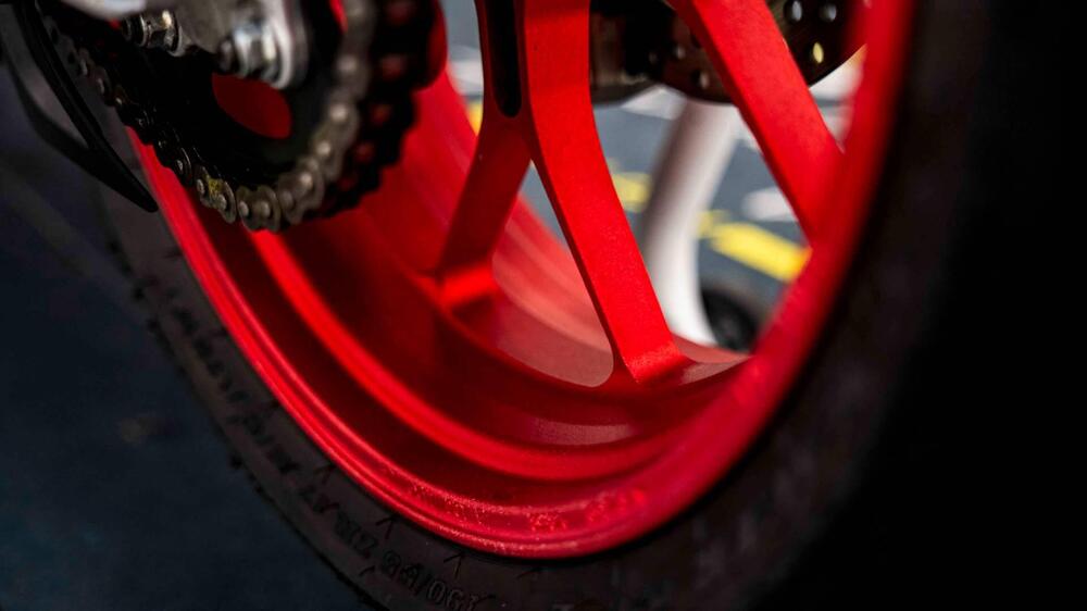 Aprilia RSV4 RF (2017 - 19) (16)