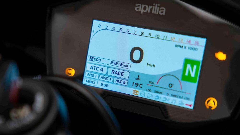 Aprilia RSV4 RF (2017 - 19) (20)