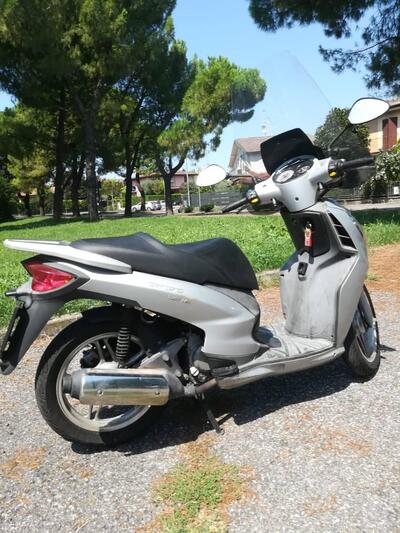 Malaguti Centro 125 i.e. SL (2010 - 11) usata