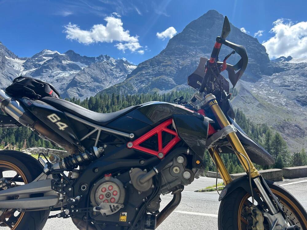 Aprilia Dorsoduro 750 Factory (2010 - 13) (4)