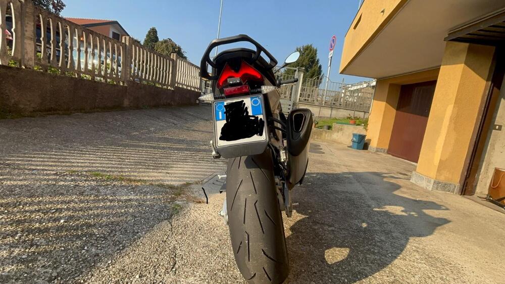 Aprilia Tuono V4 (2021 - 24) (4)