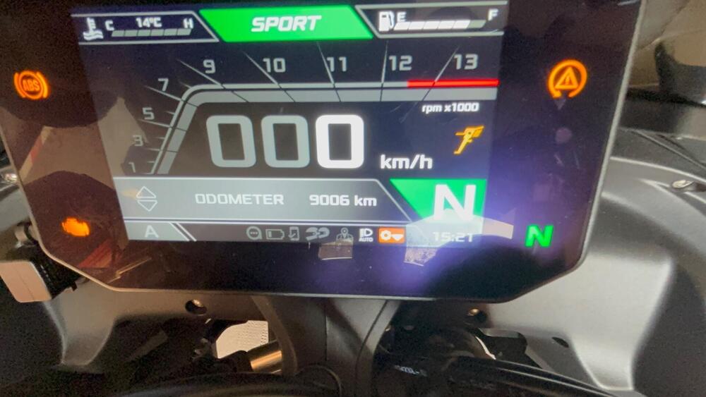 Aprilia Tuono V4 (2021 - 24) (6)