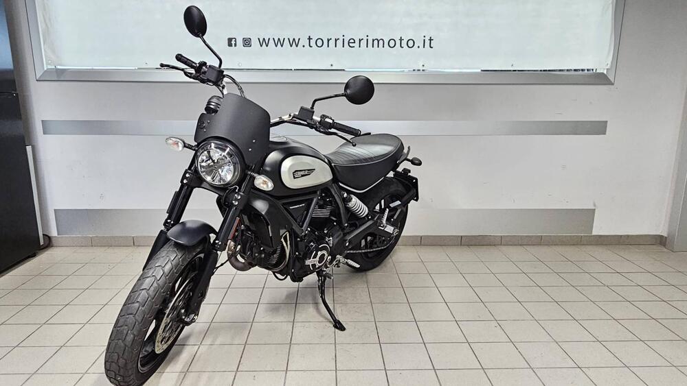 Ducati Scrambler 800 Icon Dark (2021 - 22) (2)