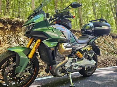 Moto Guzzi V100 Mandello S (2022 - 24) usata