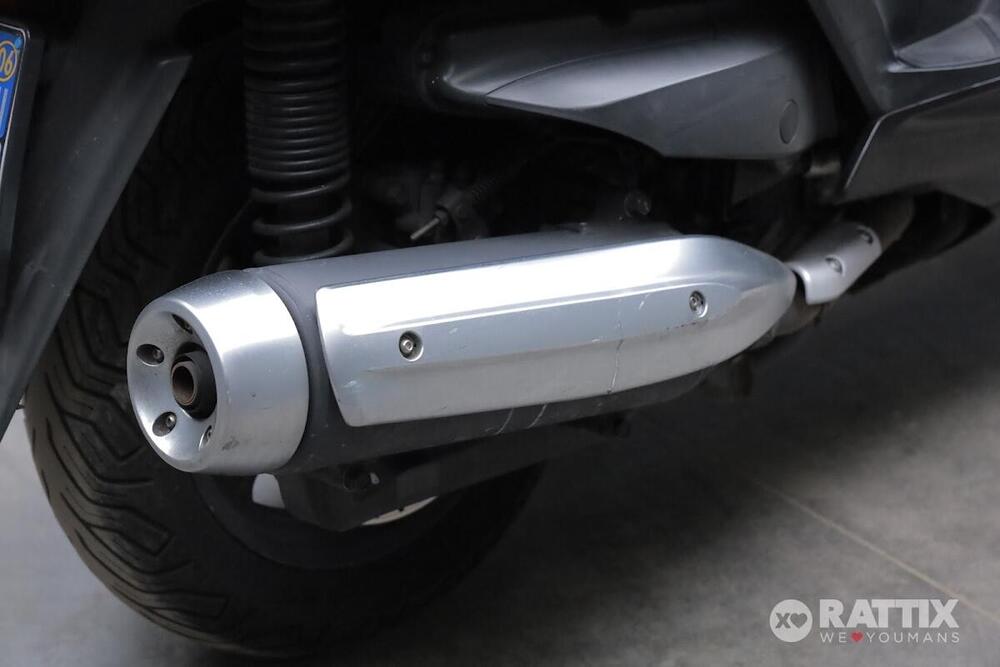 Yamaha Majesty 400 (2004 - 08) (7)